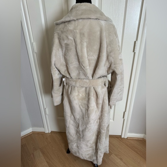 REMAIN BIRGER CHRISTENSEN Isabella Belted Lambskin Shearling Coat EU36 US4 NWT - Picture 10 of 16